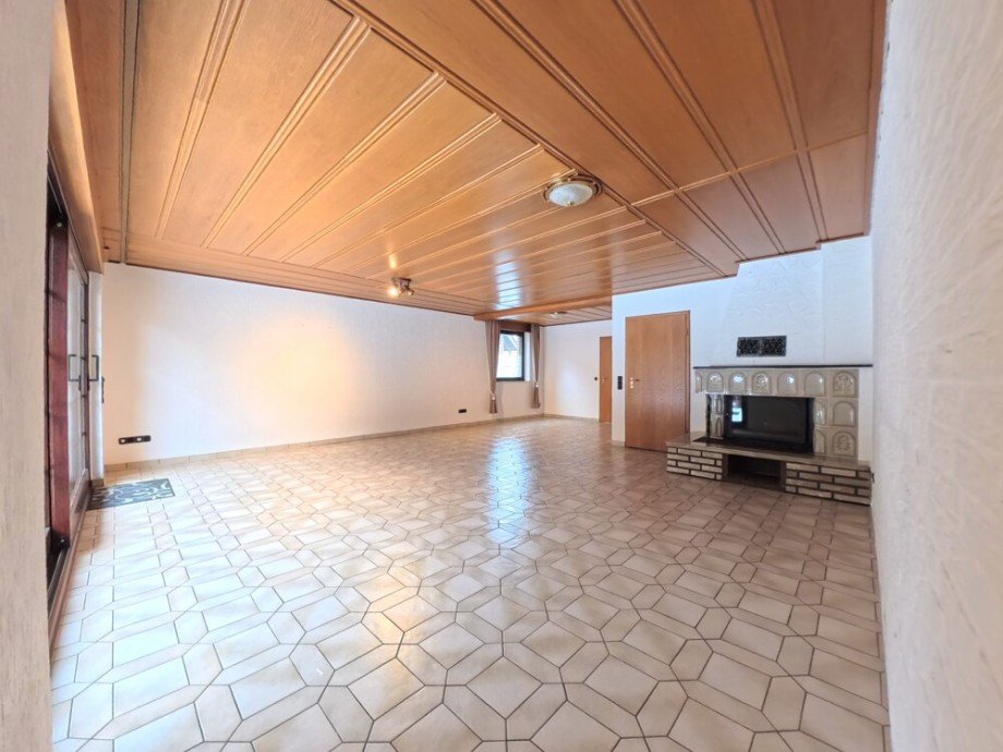 (10) Der Wohnbereich verf�gt zudem �ber einen Kamin Doppelhaush�lfte Bottrop / Fuhlenbrock