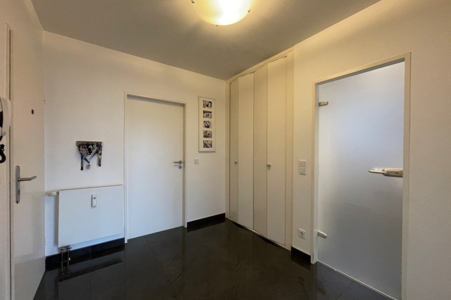 (10) Der Wohnungsflur aus einem anderen Blickwinkel Etagenwohnung Oberhausen / Sterkrade