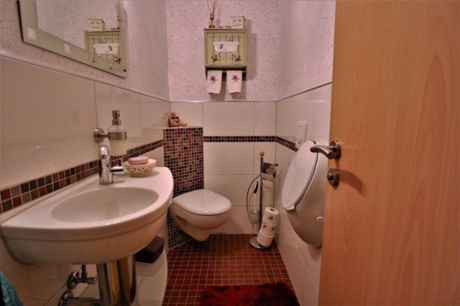 (4) Eine Impression aus dem G�ste WC der Wohnung Etagenwohnung Bottrop / Stadtmitte