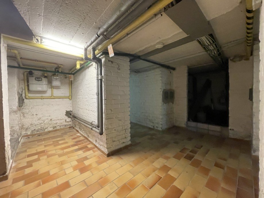 (33) Ein Flurbereich im Kellergeschoss Haus Gelsenkirchen / Horst