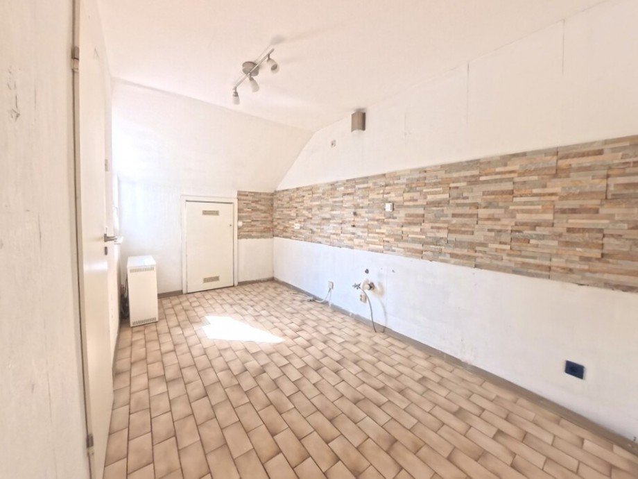 (12) Die K�che grenzt unmittelbar an das Wohnzimmer Etagenwohnung Bottrop / Fuhlenbrock