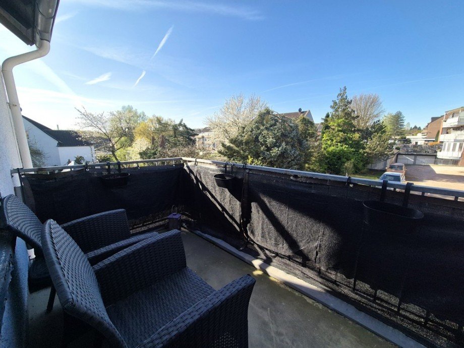 (7) �ber das Wohnzimmer erreichen Sie ferner den Balkon auf der Geb�uder�ckseite Etagenwohnung Bottrop / Fuhlenbrock