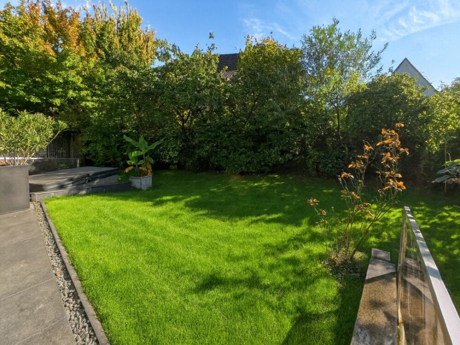 (22) Ein weiterer Eindruck von den nicht einsehbaren Gartenfl�chen Erdgeschosswohnung Bottrop / Stadtmitte