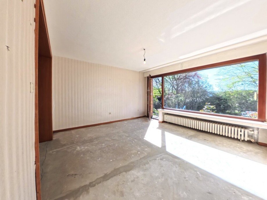 (12) Der Essbereich mit Blick in den Garten Reihenmittelhaus Oberhausen / Osterfeld-Ost