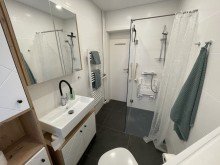 (17) Das Badezimmer aus einem anderen Blickwinkel *VERKAUFT*