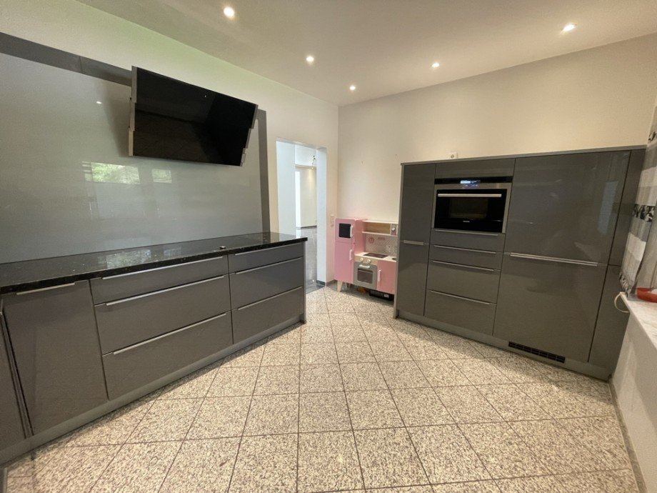 (9) Die optional auch zu �bernehmende K�che aus einer anderen Perspektive Einfamilienhaus Bottrop / Eigen