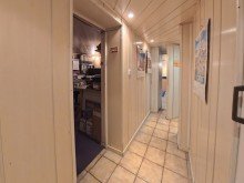 (28) Ein weiterer Eindruck aus dem Flurbereich mit Blick in Richtung des Kelleranbaus auf der Vorderseite iTH:  *Platz f�r Ihr Familiengl�ck* - Einfamilienhaus mit  131 m� Fl�che und Garten
