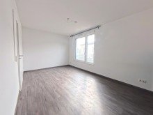 (20) Im weiteren Verlauf betreten Sie dieses Kinderzimmer *RESERVIERT*