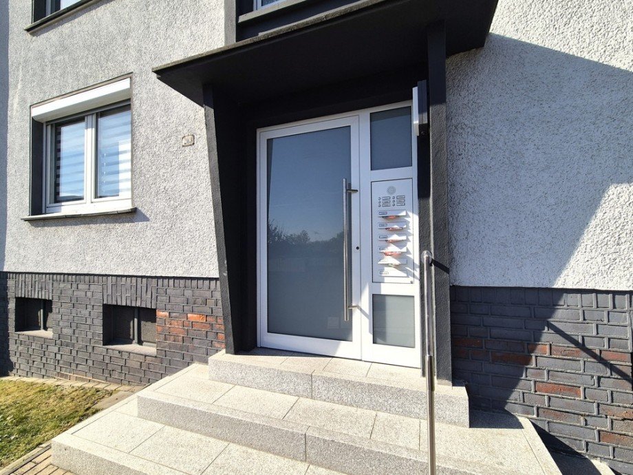 (2) Der gemeinschaftliche Hauseingang befindet sich auf der Geb�udevorderseite Etagenwohnung Bottrop / Fuhlenbrock