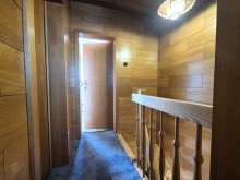 (7) �ber eine Holztreppe erreichen Sie das Obergeschoss *VERKAUFT*