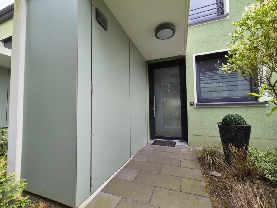 (5) Direkt neben dem �berdachten Hauseingang befindet sich ein praktischer Abstellraum Reihenmittelhaus Bottrop / Boy