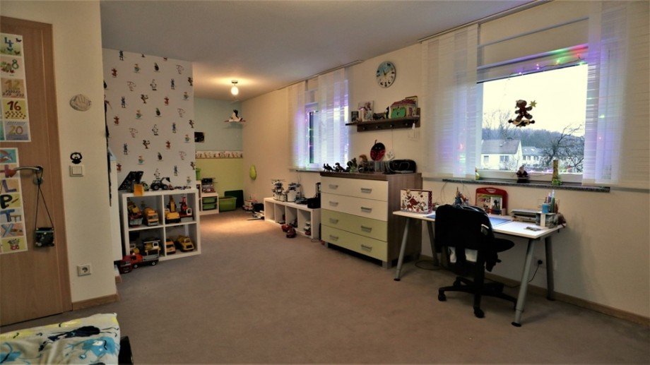 (14) Hier erwaten Sie u.a. zwei ger�umige Kinderzimmer Doppelhaush�lfte Bottrop / Welheimer Mark