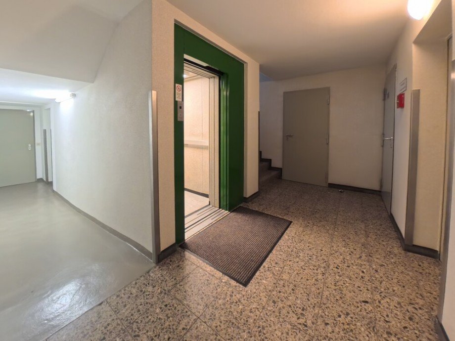 (20) Weitere Eindr�cke folgen aus dem Kellergeschoss Etagenwohnung Bottrop / Stadtmitte