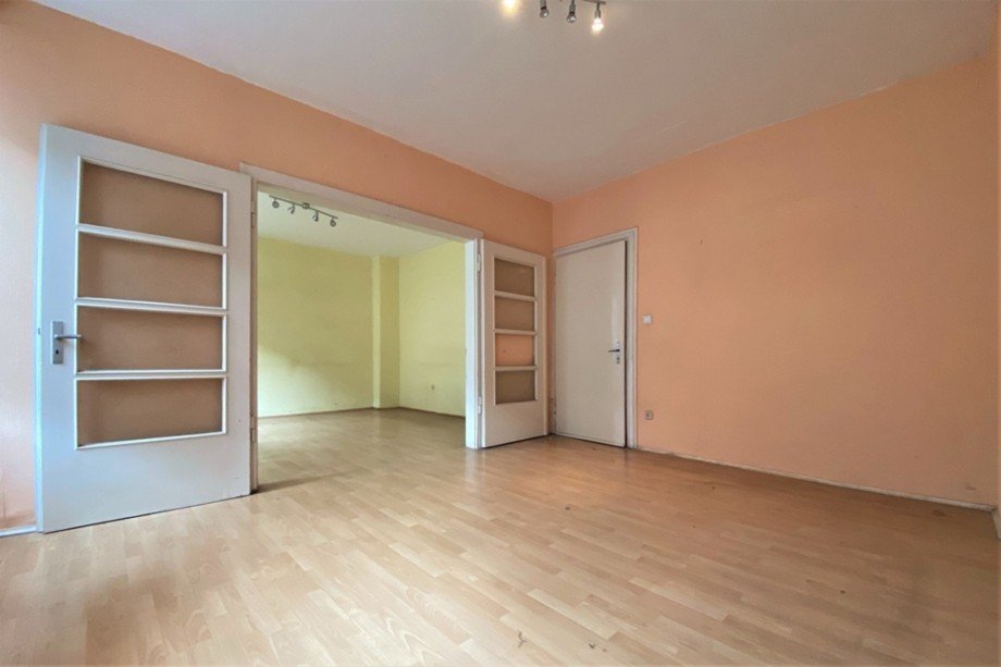 (13) Der Wohn- und Essbereich von der gegen�berliegenden Seite Mehrfamilienhaus Bottrop / Stadtmitte