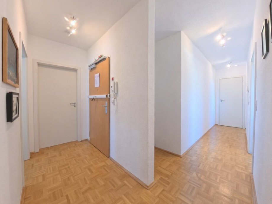 (6) Es empf�ngt Sie der helle Wohnungsflurbereich Dachgeschosswohnung Bottrop / Stadtmitte