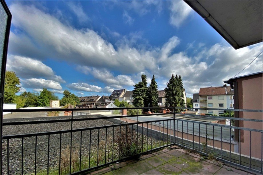 (11) Der Balkon befindet sich in n�rdlicher Ausrichtung Etagenwohnung Bottrop / Boy