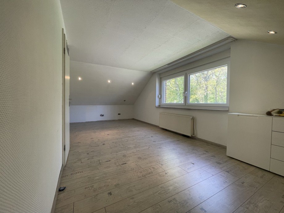 (19) Gegen�berliegend der Kinderzimmer befindet sich das Elternschlafzimmer Einfamilienhaus Bottrop / Eigen