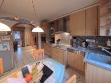 (5) Ein Blick in die angrenzende K�che im Erdgeschoss iTH:  *Platz f�r Ihr Familiengl�ck* - Einfamilienhaus mit  131 m� Fl�che und Garten