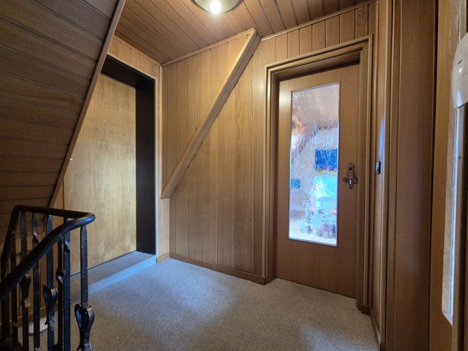 (18) Der Flurbereich im Obergeschoss Doppelhaush�lfte Bottrop / Batenbrock