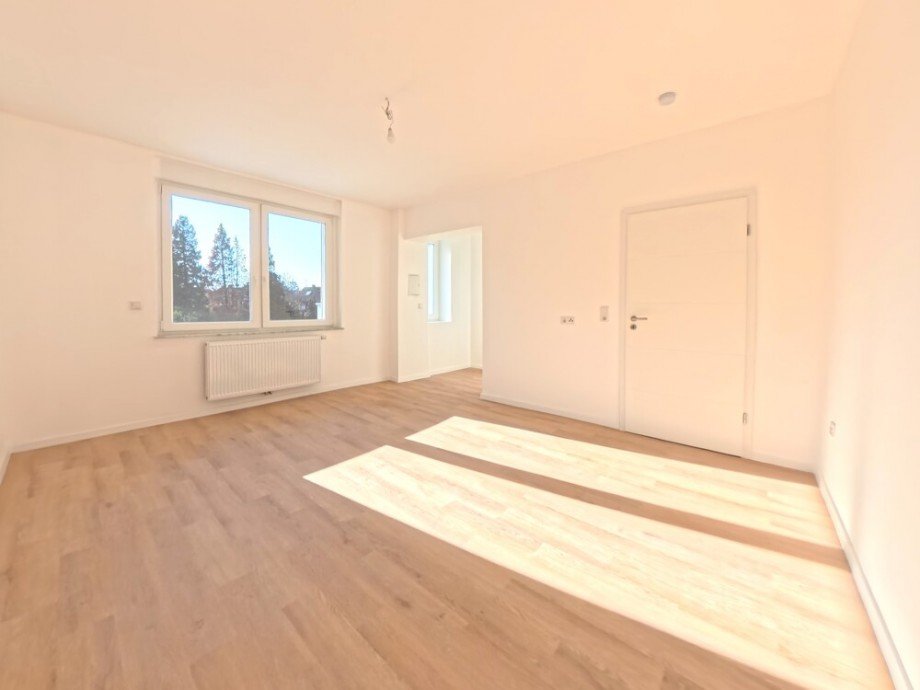 (13) Im weiteren Verlauf betreten Sie das ger�umige Schlafzimmer Etagenwohnung Bottrop / Stadtmitte