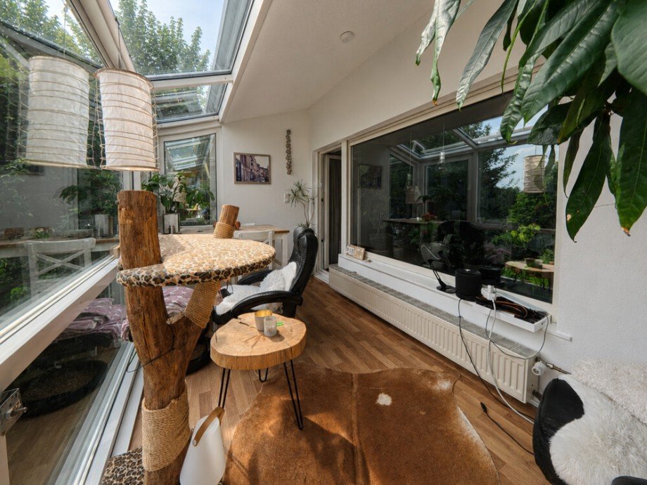 (33) Diese geschlossene Loggia schlie�t sich dem Balkon an Zweifamilienhaus Bottrop / Bottrop-Vonderort