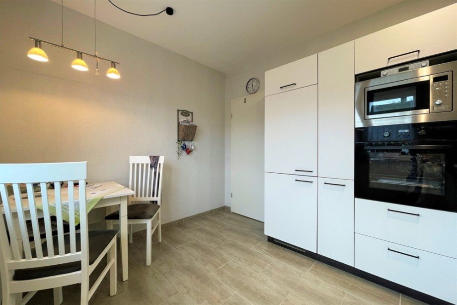 (34) Die helle K�che bietet ebenfalls Platz f�r eine Sitzgelegenheit Einfamilienhaus Bottrop / Eigen