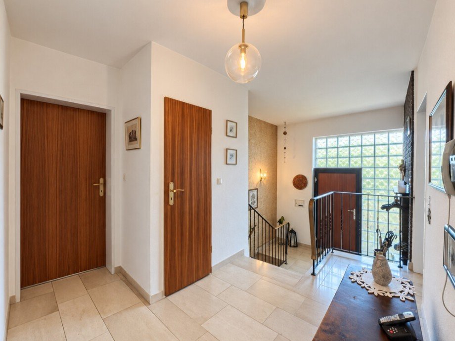 (6) Eine weitere Impression aus dem Flurbereich Einfamilienhaus Oberhausen / Sterkrade-Nord