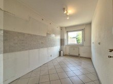 (18) Angrenzend an das Arbeitszimmer befindet sich die K�che *VERKAUFT*