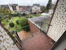 (17) Dieser befindet sich auf der Geb�uder�ckseite und bietet Zugang auf einen kleinen Balkon *VERKAUFT*