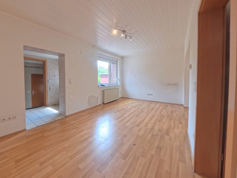 (6) Wir betreten den gro�z�gigen Wohnbereich Reihenendhaus Bottrop / Stadtmitte