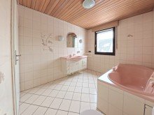 (22) Auf dieser Etage befindet sich ein zweites Badezimmer *VERMIETET*