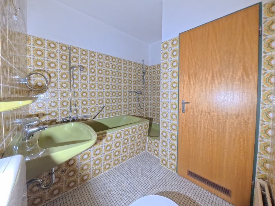 (18) Abschlie�end noch ein Einblick in das Hauptbadezimmer Etagenwohnung Bottrop / Stadtmitte