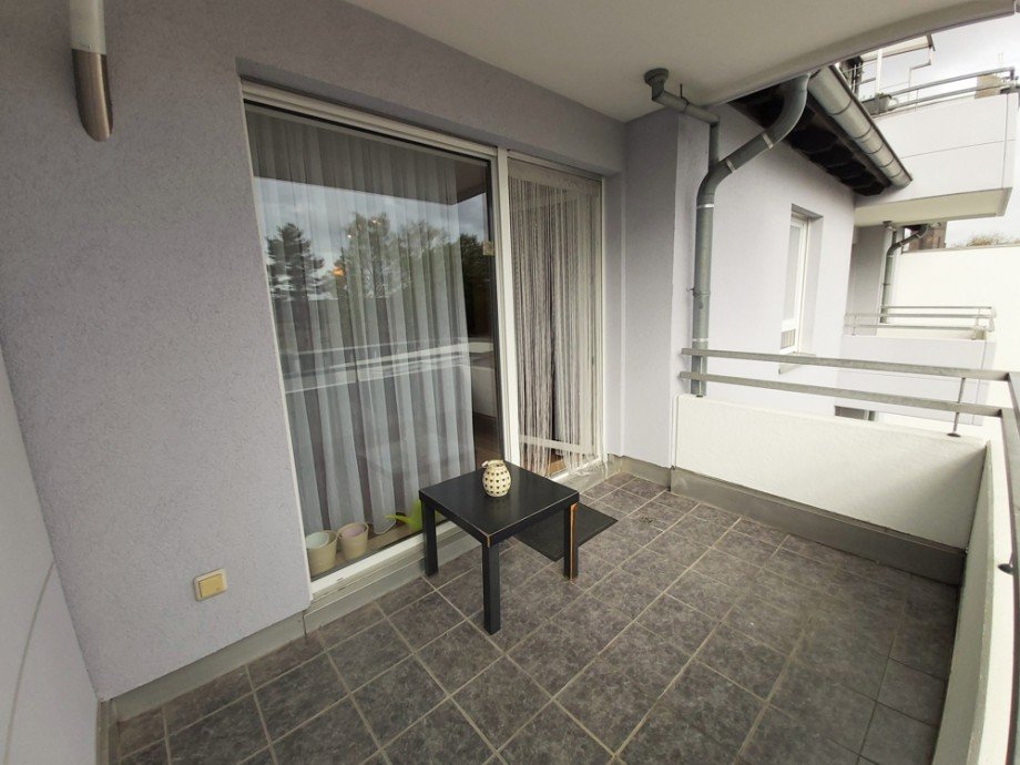 (9) Den Balkon auf der Geb�uder�ckseite erreichen Sie �ber das Wohnzimmer Etagenwohnung Bottrop / Stadtmitte