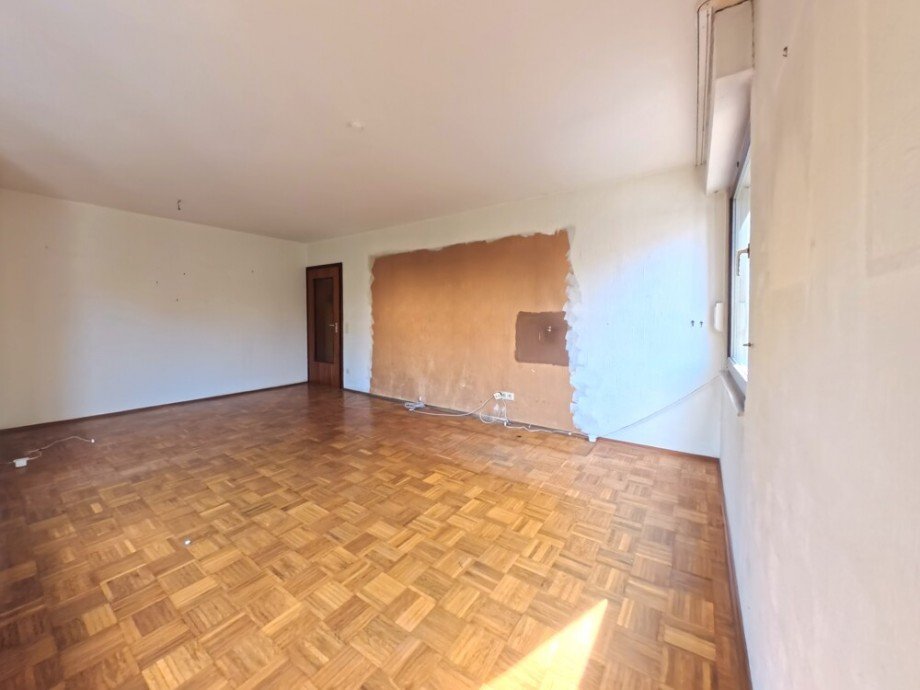 (12) Ein weiterer Eindruck des Wohnzimmers Erdgeschosswohnung Oberhausen / Altstadt-Mitte