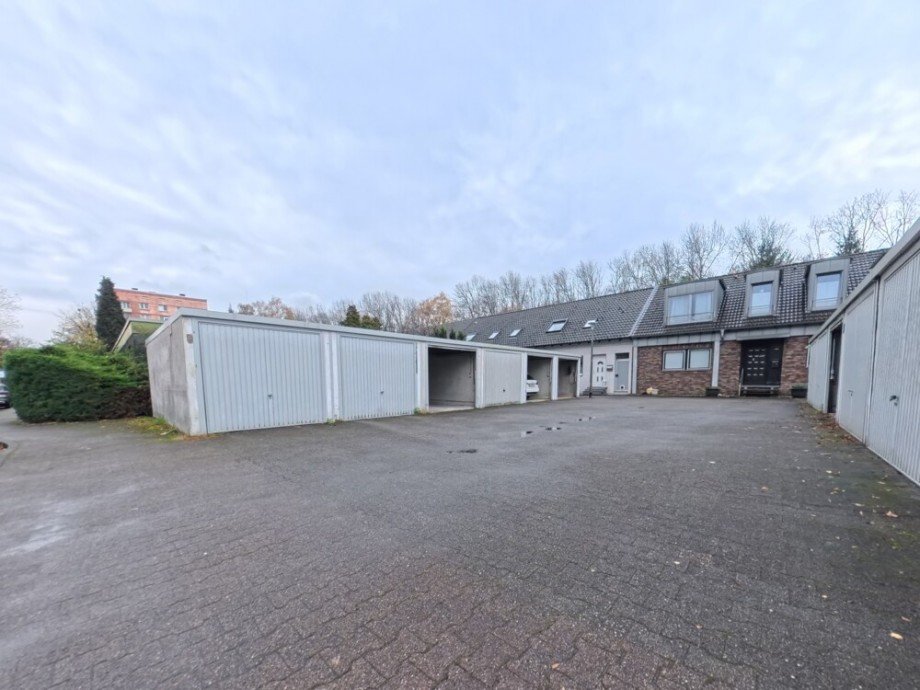 (34) Zum Angebot geh�rt weiterhin eine PKW Garage auf dem angrenzendem Garagenhof Bungalow Bottrop / Welheim