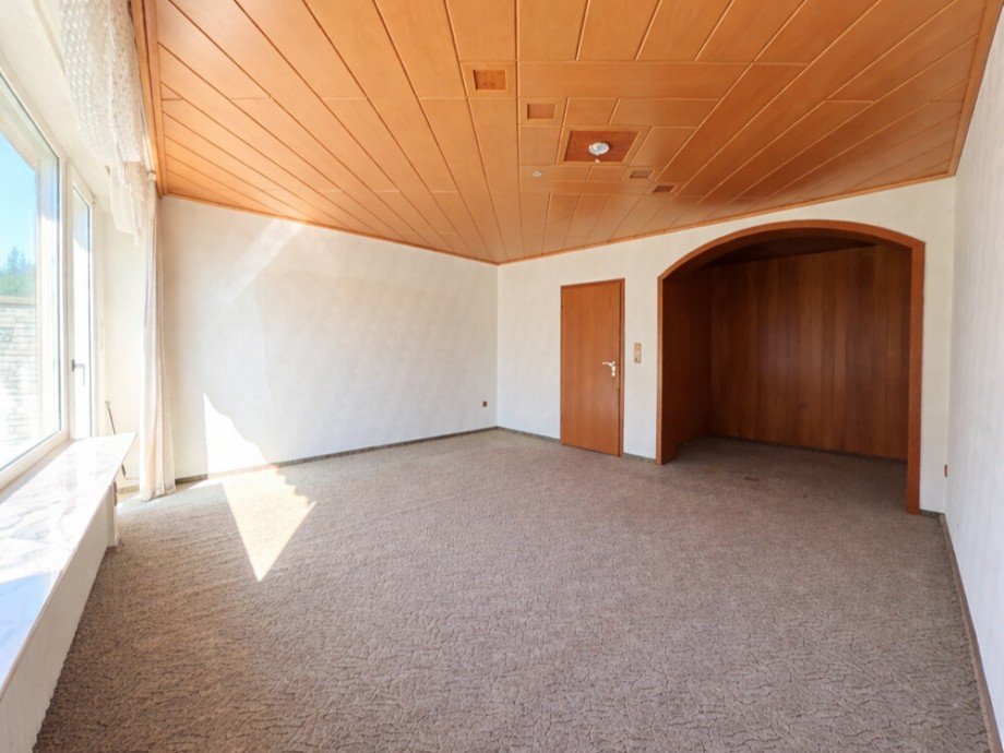 (8) Hier ein erster Einblick in das Wohnzimmer mit Essplatzbereich Reihenmittelhaus Oberhausen / Tackenberg