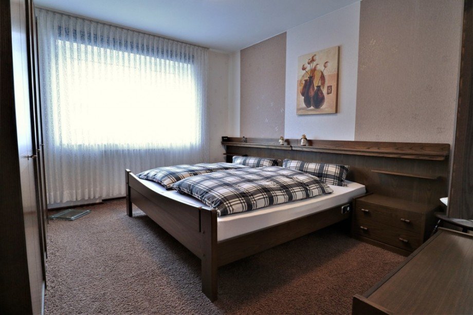 Das ger�umige Elternschlafzimmer der Wohnung Etagenwohnung Bottrop / Boy
