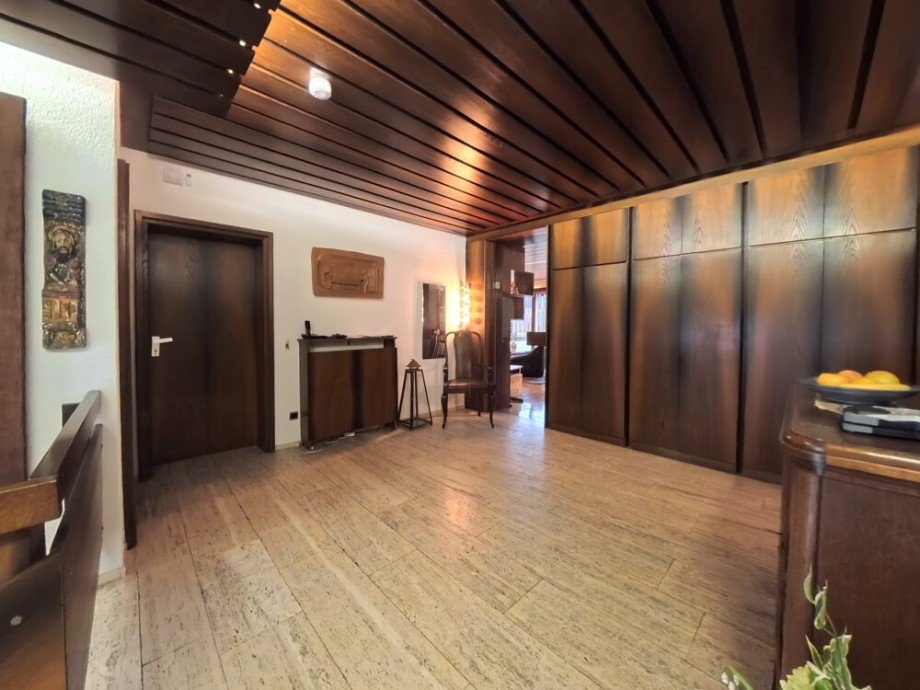 (7) Von hier aus werden s�mtliche R�umlichkeiten dieser Wohneinheit erschlossen Mehrfamilienhaus Gladbeck / Gladbeck-Brauck