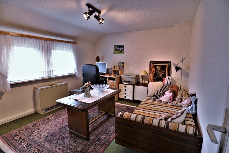 (13) Gegen�berliegend vom Elternschlafzimmer befindet sich ein Kinder- oder Arbeitszimmer Doppelhaush�lfte Bottrop / Ebel