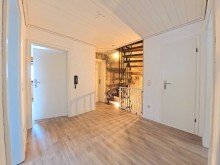 (14) Zur�ck in Inneren, befinden wir uns im Obergeschoss *VERMIETET*