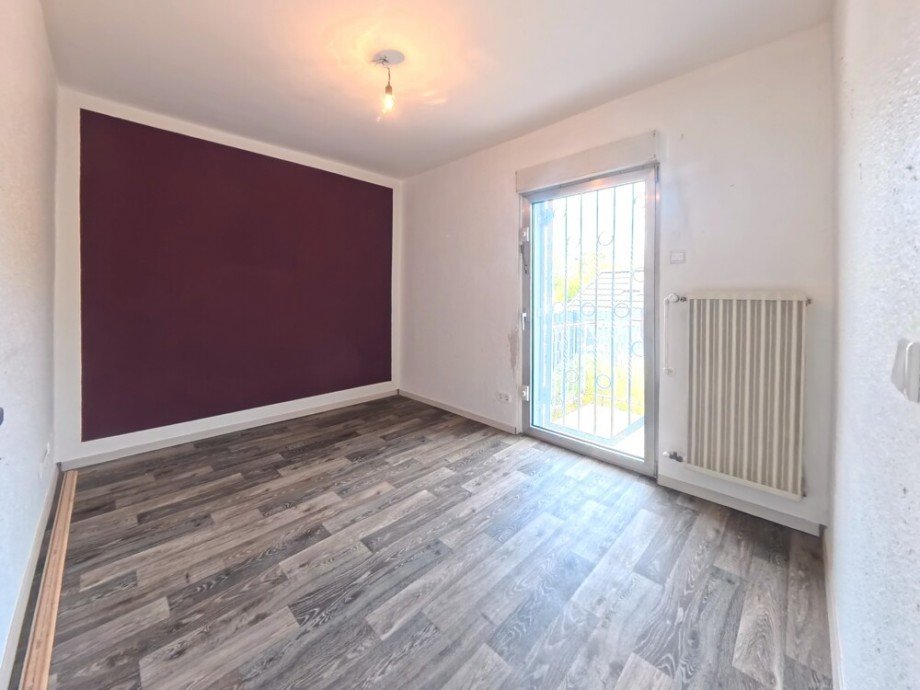 (9) Auf der Geb�uder�ckseite befindet sich dieses Zimmer mit Gartenzugang Doppelhaush�lfte Oberhausen / Klosterhardt-Nord
