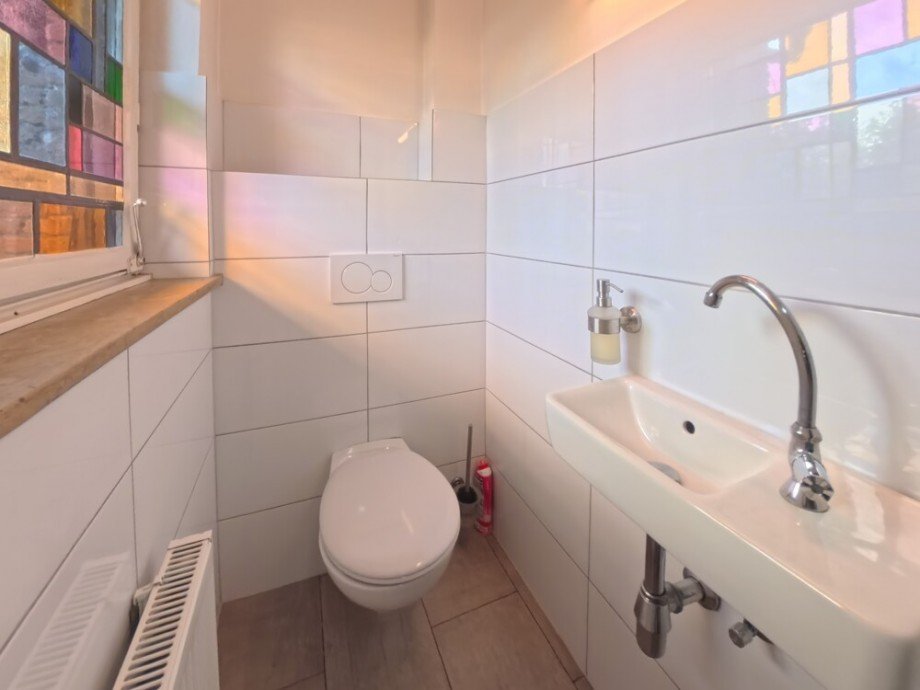 (10) Hier ein Blick in das G�ste WC direkt am Hauseingang Einfamilienhaus Bottrop / Stadmitte