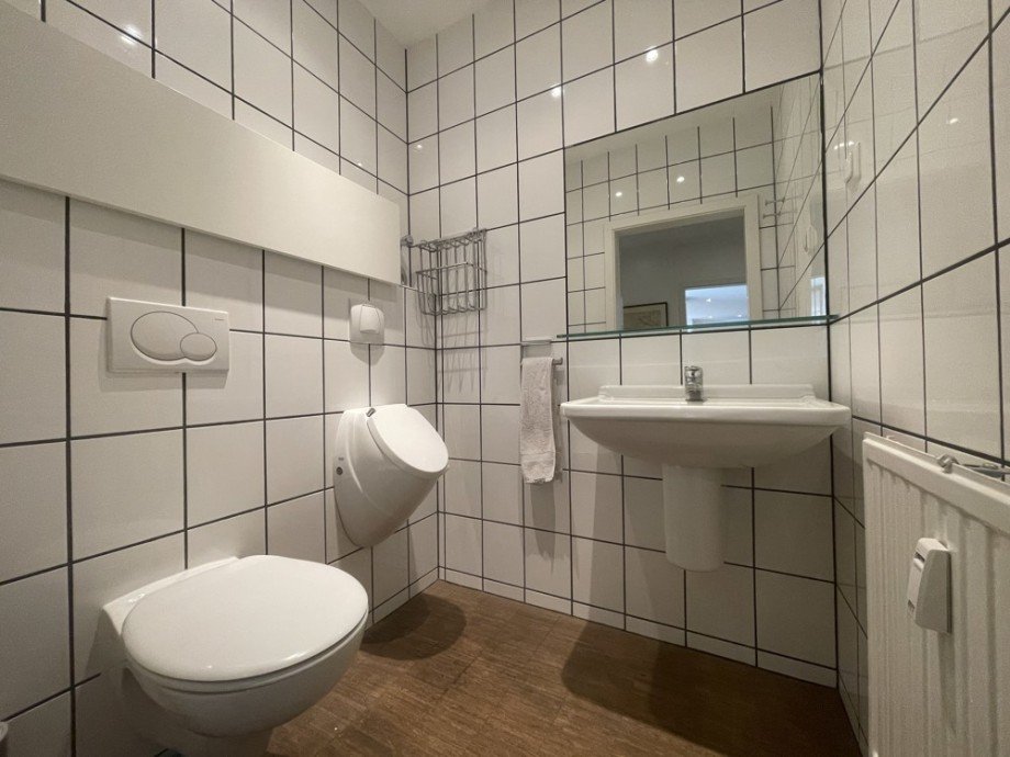 (18) Im Eingangsbereich befindet sich ein praktisches G�ste WC Mehrfamilienhaus Gladbeck / Zweckel