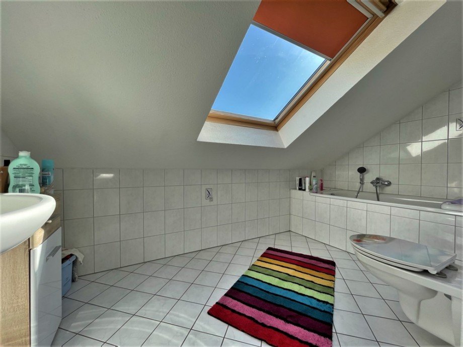 (18) Auf dieser Etage befindet sich das zweite Badezimmer der Wohnung Maisonettewohnung Bottrop / Welheim