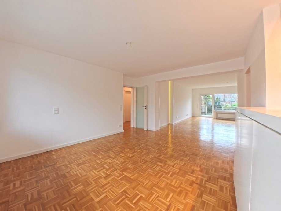 (11) Der Essbereich mit Blickrichtung Wohnbereich Etagenwohnung Bottrop