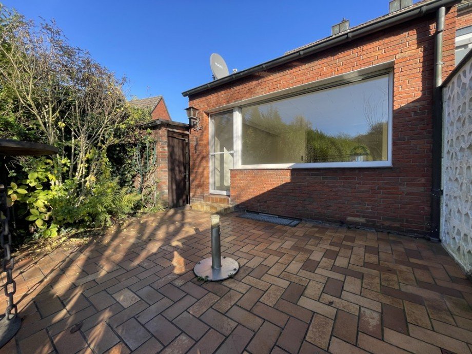 (10) Die Terrasse aus einem anderen Blickwinkel Reihenendhaus Bottrop