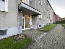 (4) Hier ein Blick auf den gemeinschaftlichen Hauseingangsbereich im Erdgeschoss iTH: Wohnen �ber den D�chern - lichtdurchflutete 4,5-Zimmer-ETW mit Kamin, Balkon & Garage