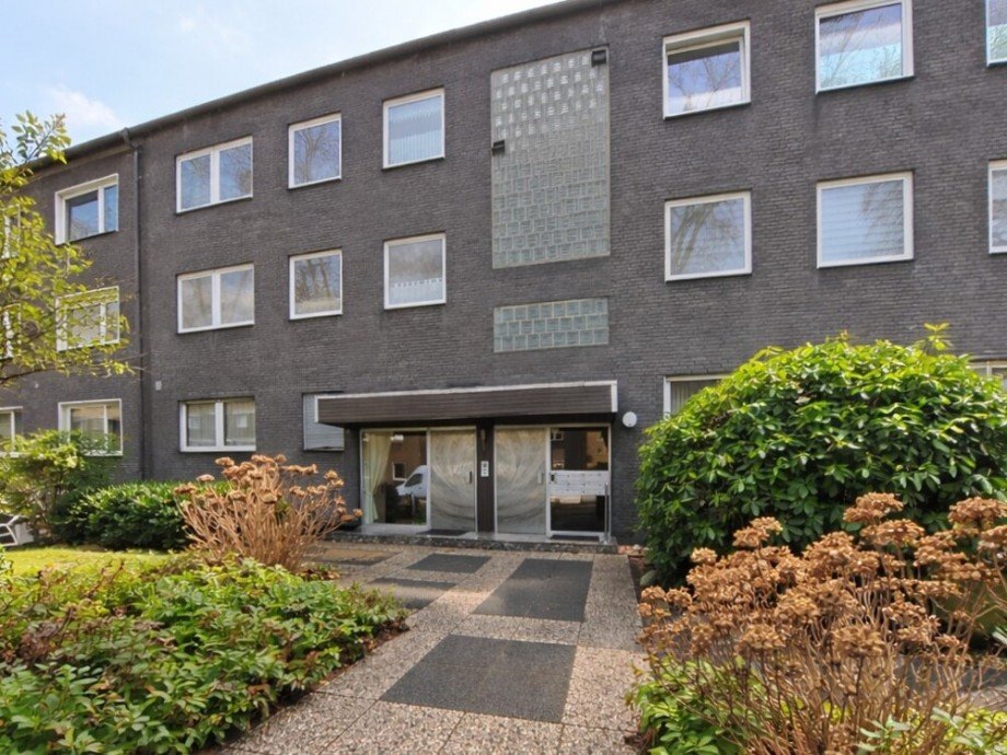 (3) Der gemeinschaftliche Zugang zu den Hauseing�ngen Mehrfamilienhaus Gladbeck / Gladbeck-Brauck