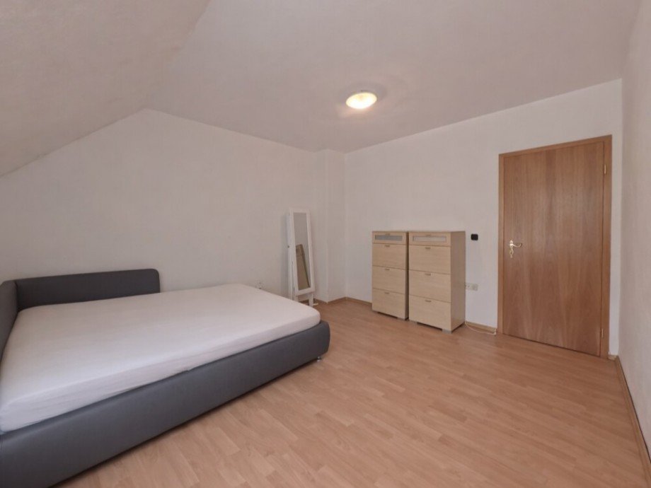 (24) Das zweite Schlafzimmer aus einem anderen Blickwinkel Reihenmittelhaus Bottrop / Fuhlenbrock