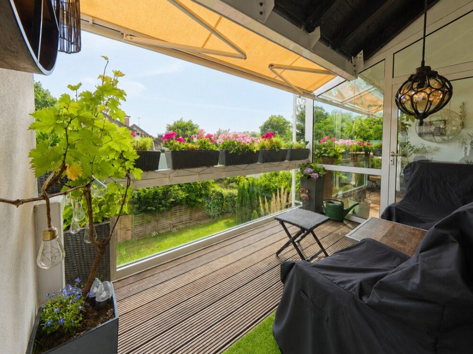 (32) �ber den Wohnbereich erreichen Sie den r�ckseitigen Balkon Zweifamilienhaus Bottrop / Bottrop-Vonderort